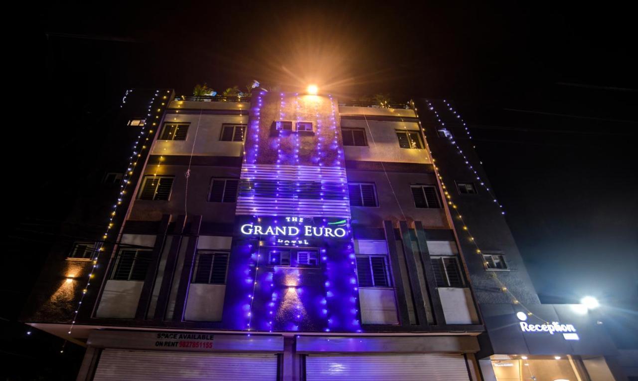 Treebo Grand Euro Pipliyahana Square Indore Zewnętrze zdjęcie
